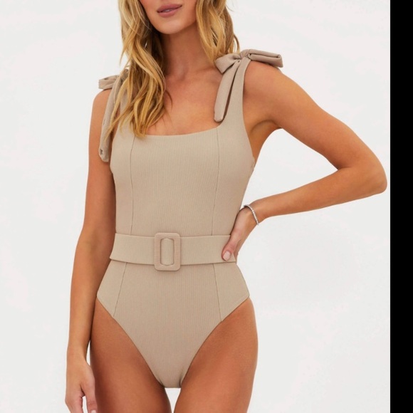 New! Beach Riot Sydney ribbed belted One-Piece Swimsuit 3350 - Picture 1 of 11